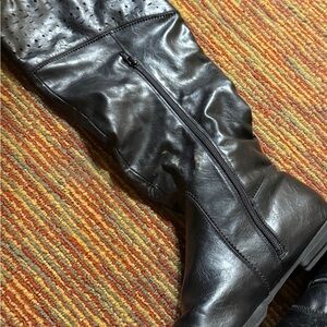 Women's Black Leather Boots